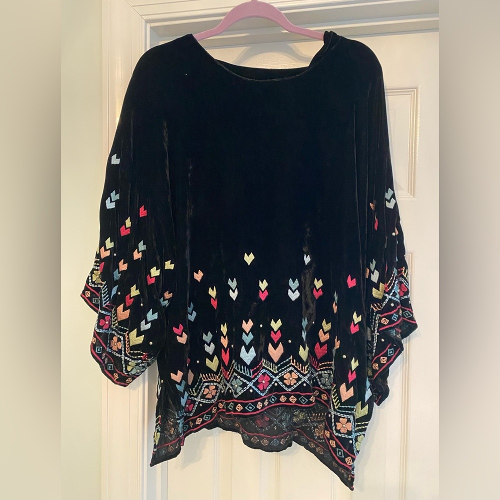 Double D Ranch Black Crushed Velvet Embroidered Kimono Sleeve Tunic SIZE XS